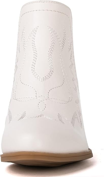 21yy01 White