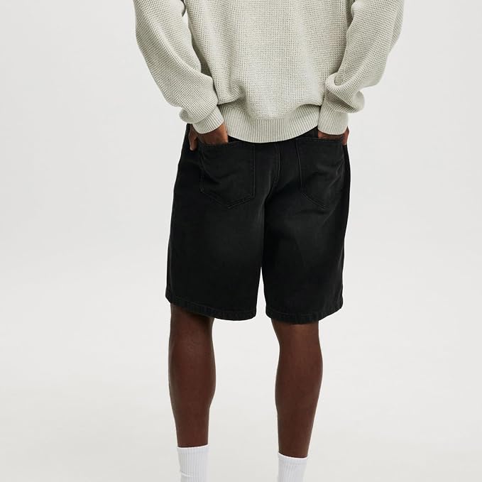 Baggy Black