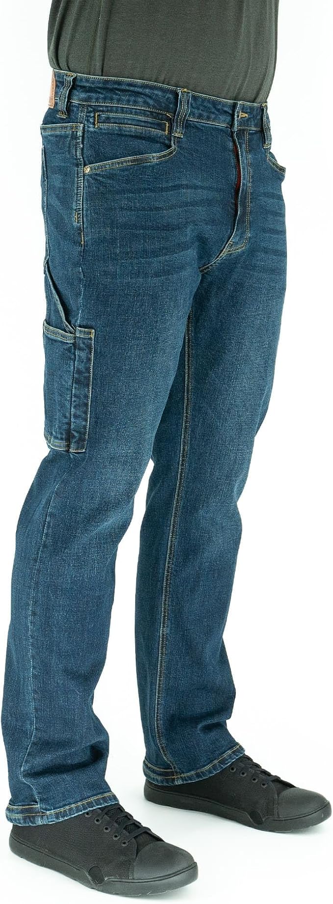 Straight Fit/Medium Wash