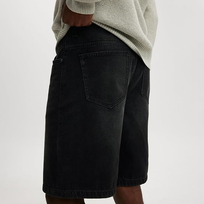 Baggy Black