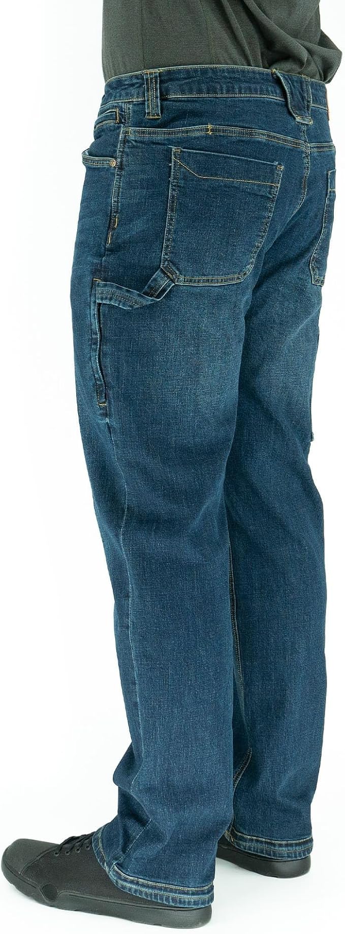 Relaxed Fit/Medium Wash