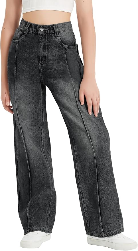 Black-pleated
