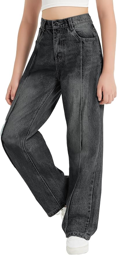 Black-pleated